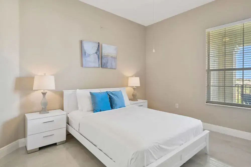 4804 Cayview Avenue #401