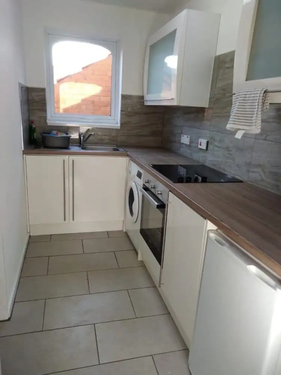 Somnus Holiday Home - Birmingham