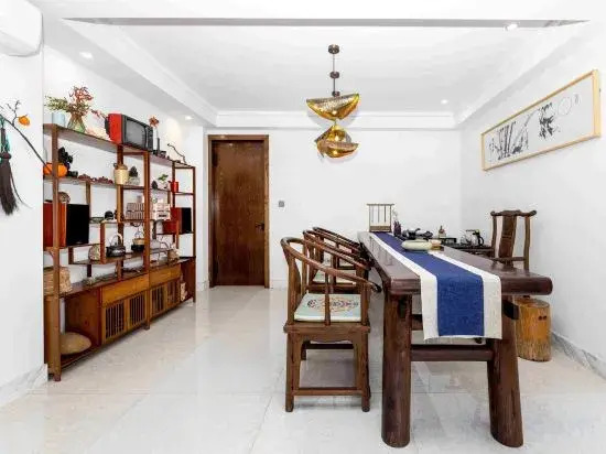 Yincaolu Lingfeng Bieyuan (Yulin Wonderland Store)