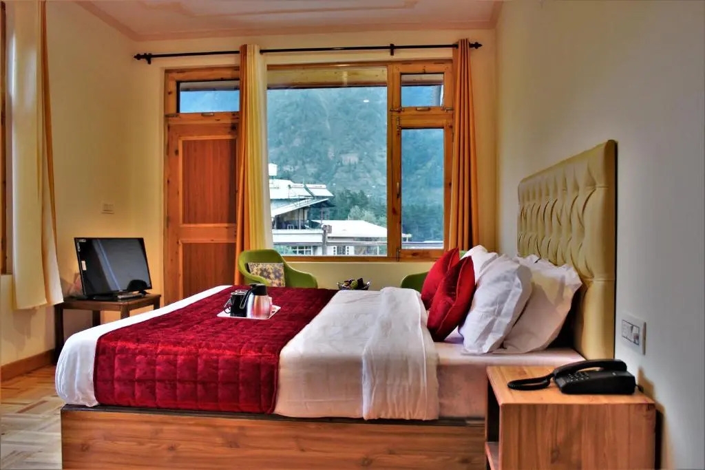 Nirvana Classic With Balcony Mountain view