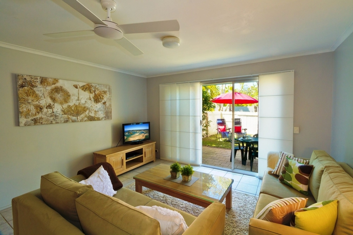 The Noosa Sound Holiday Collection