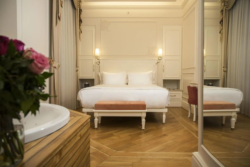 Corinne Art & Boutique Hotel