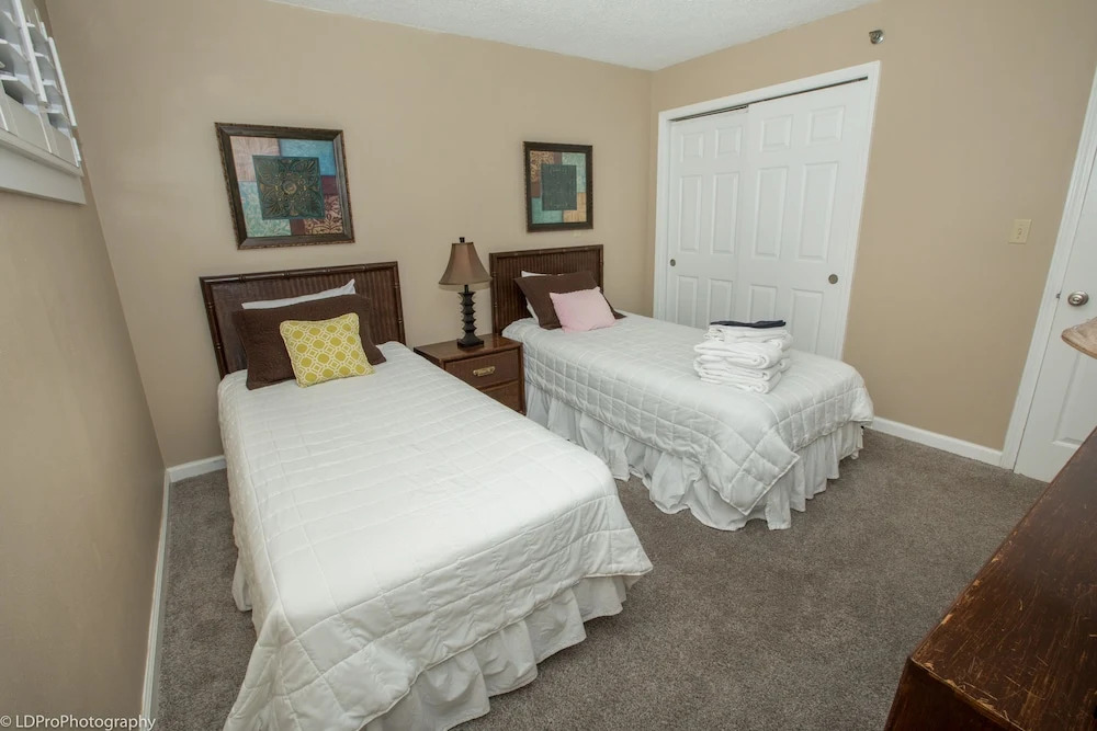 Islander 302 Destin - 2 Br Condo