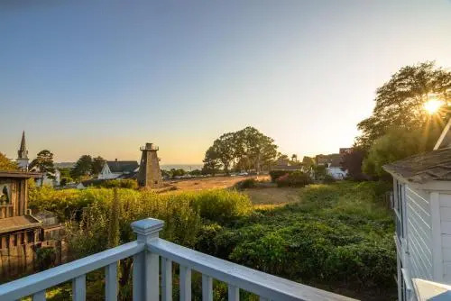 Nicholson House Inn