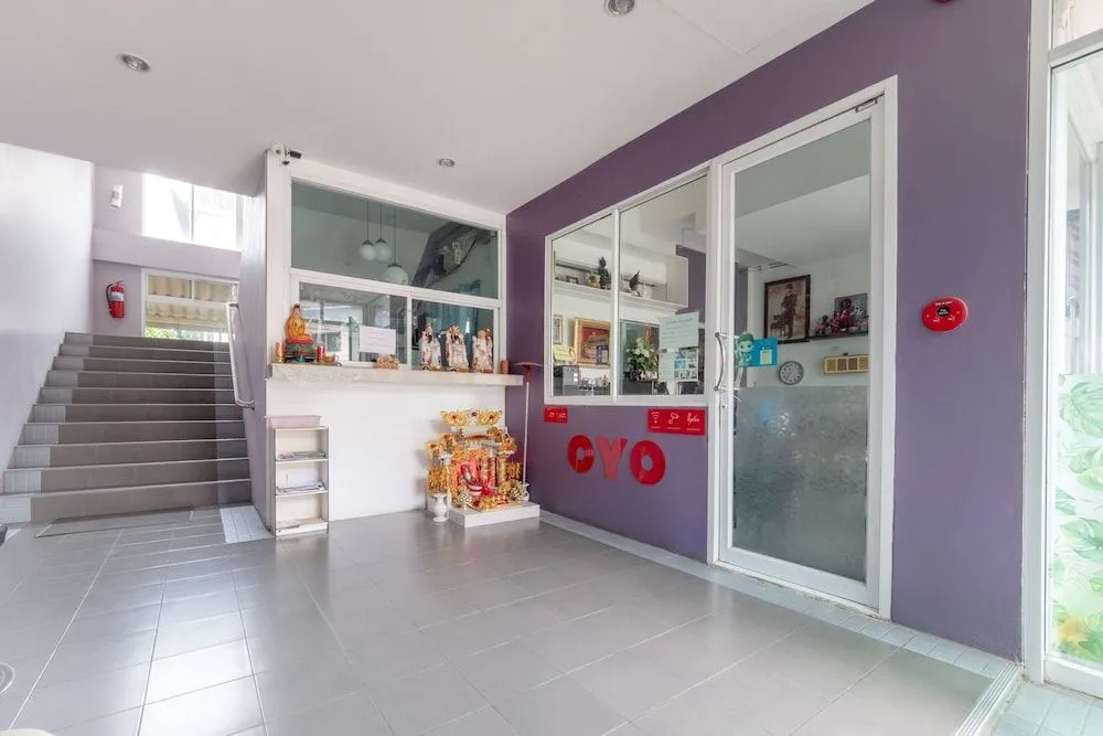 V Place Apartment