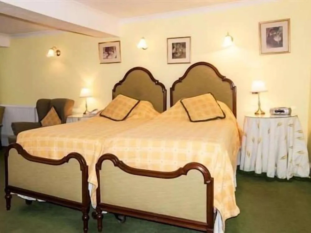 Bishopsgate House Hotel