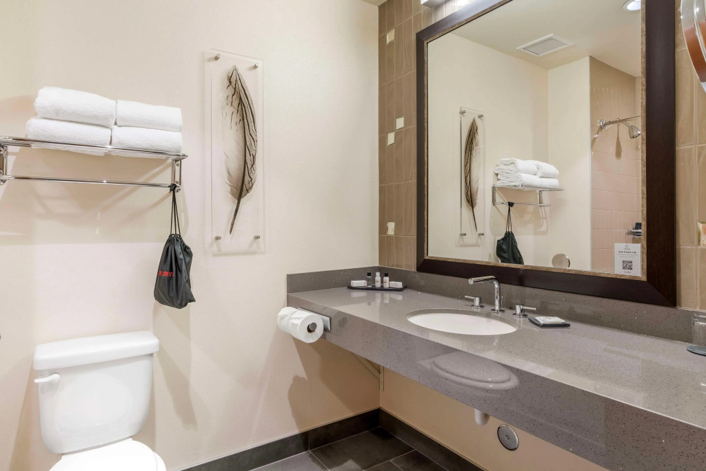 Best Western Premier Boulder Falls Inn