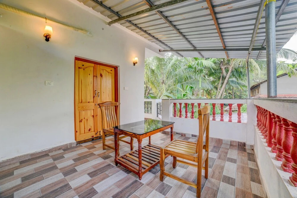 OYO 19884 Home Enticing 2BHK Mandrem