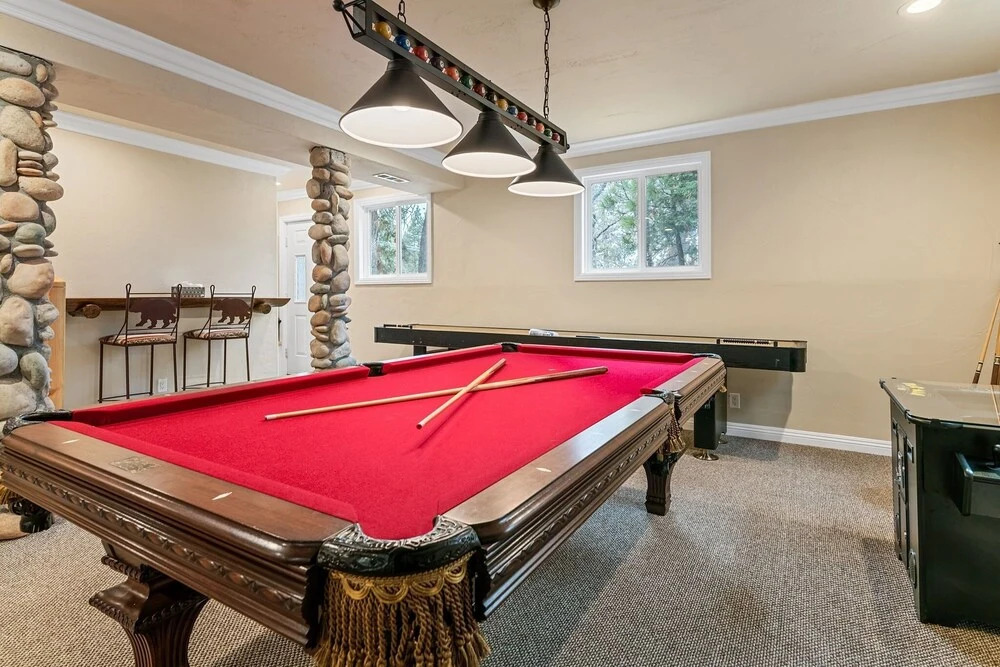 31 - Serenity Pines 4 Bedroom Home by Redawning