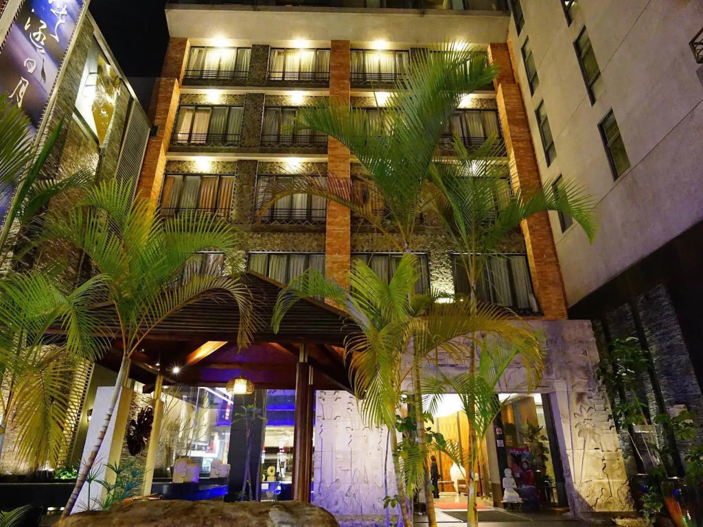 Einhan Resort