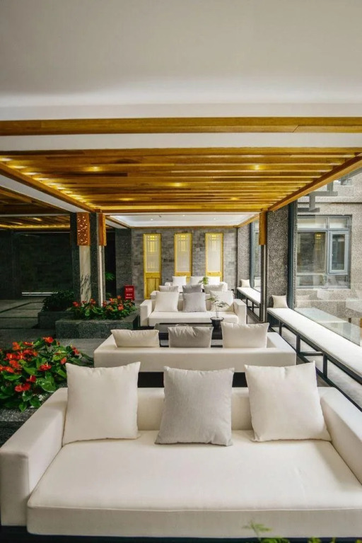 LiuHeYunYan Hotel.Dali