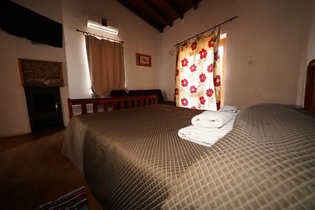Linos Inn