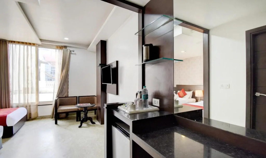 Hotel Raya Inn
