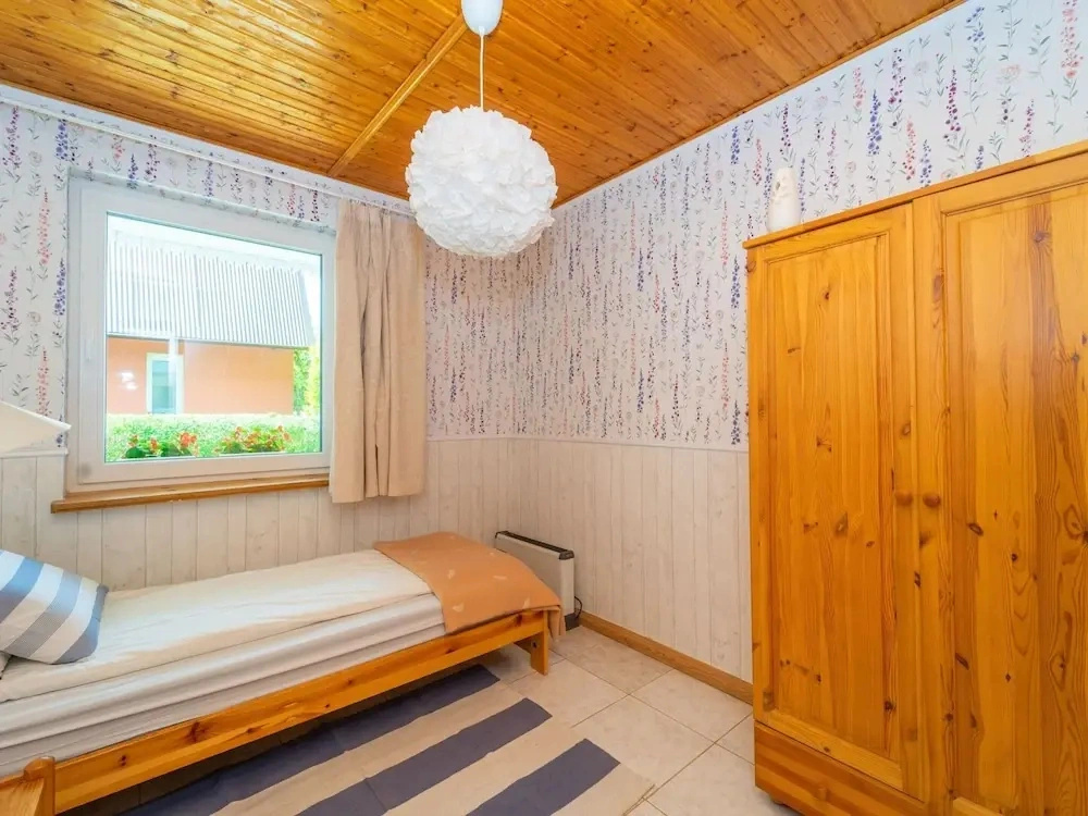 Large Holiday Home With Private Garden
