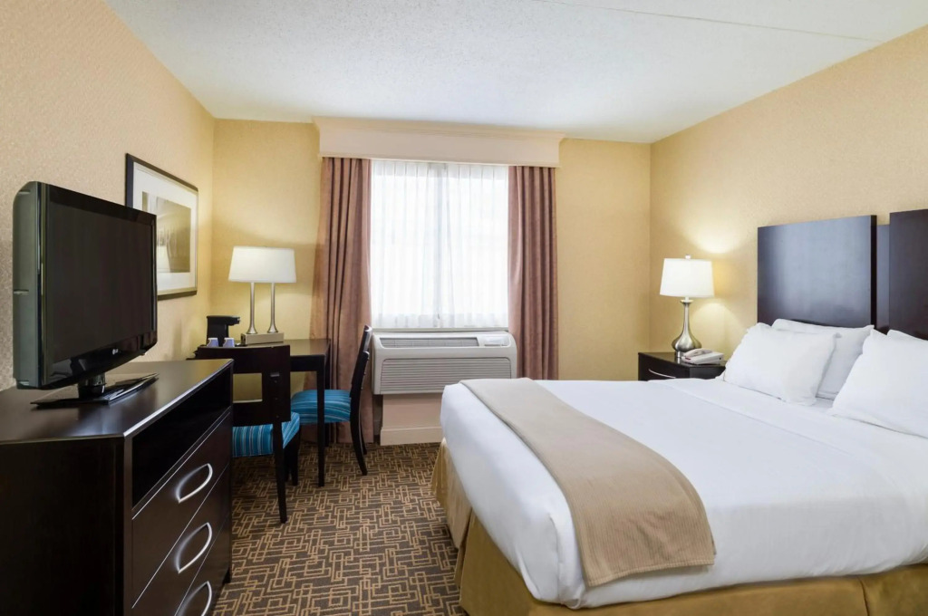 Holiday Inn Express Philadelphia Penns Landing by IHG