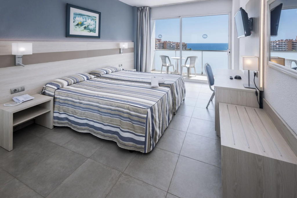Курортный отель 4R Salou Park Resort I