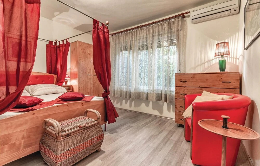 Two-Bedroom Holiday Home In Pula