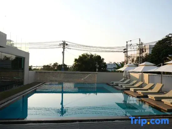 White House Weichi Hostel