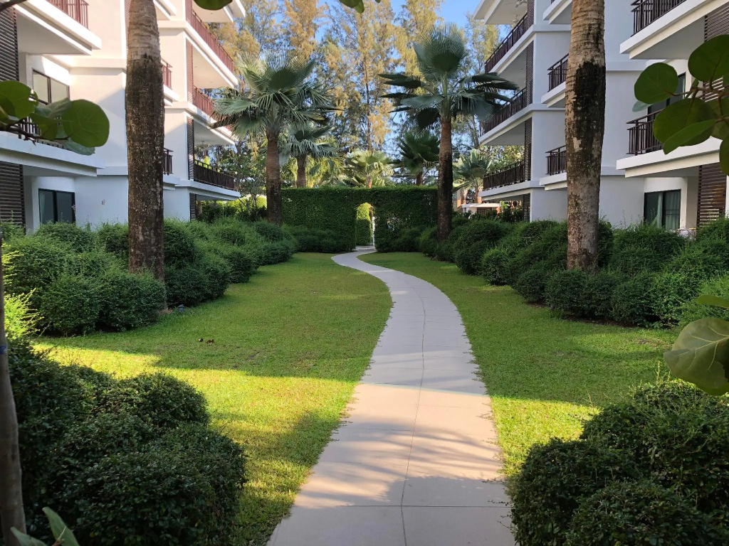 The Title Condo by Tropiclook