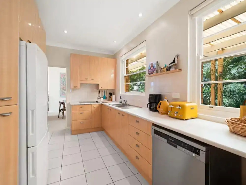 Spacious Family Home With Iconic Views
