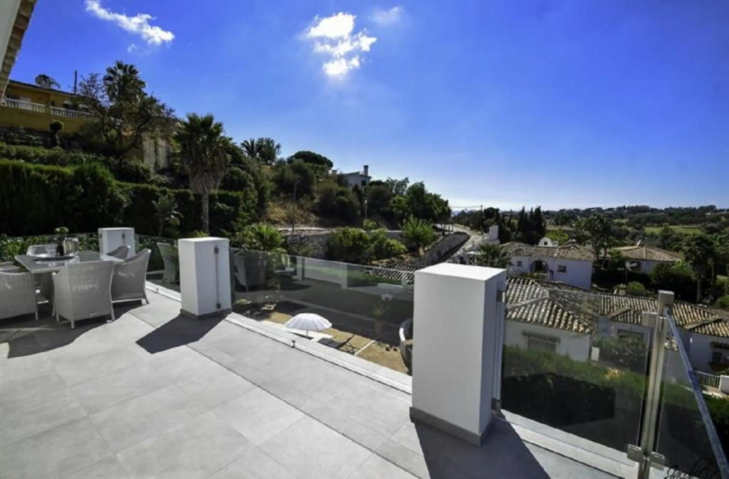 14177- Exquisite villa near beach! Heated pool*