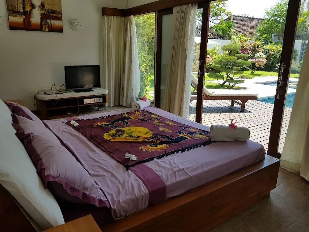 Andrea Villas & Suites