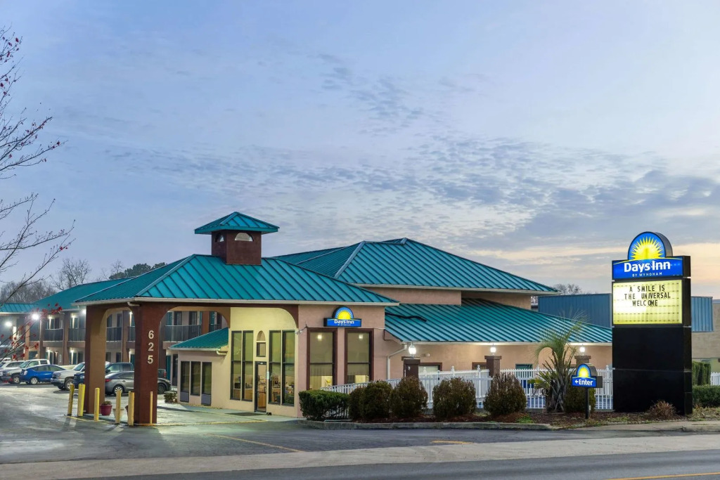 Days Inn by Wyndham Jackson
