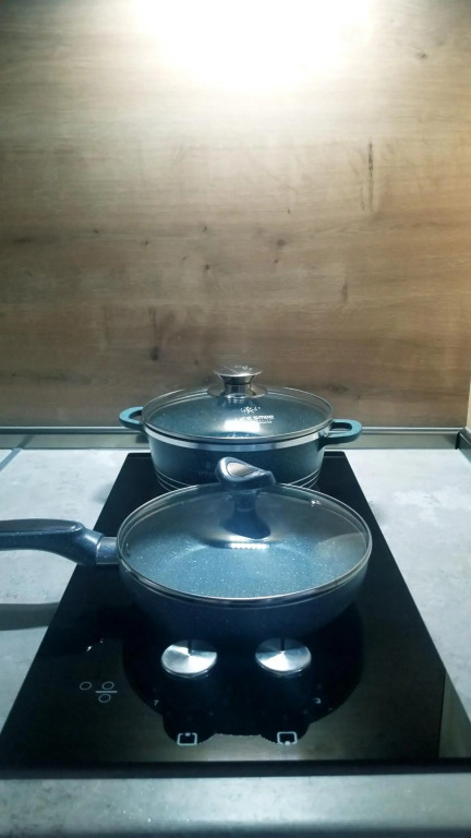 Areg's house, warm apartment in Kechi house