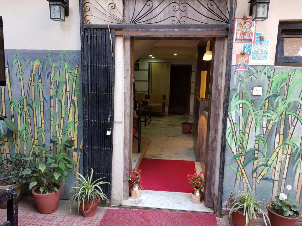 OYO 167 Hotel Lotus Buddha Inn