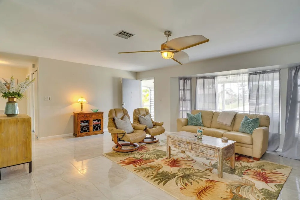 Heated Pool: Canal-front Rotonda West Retreat