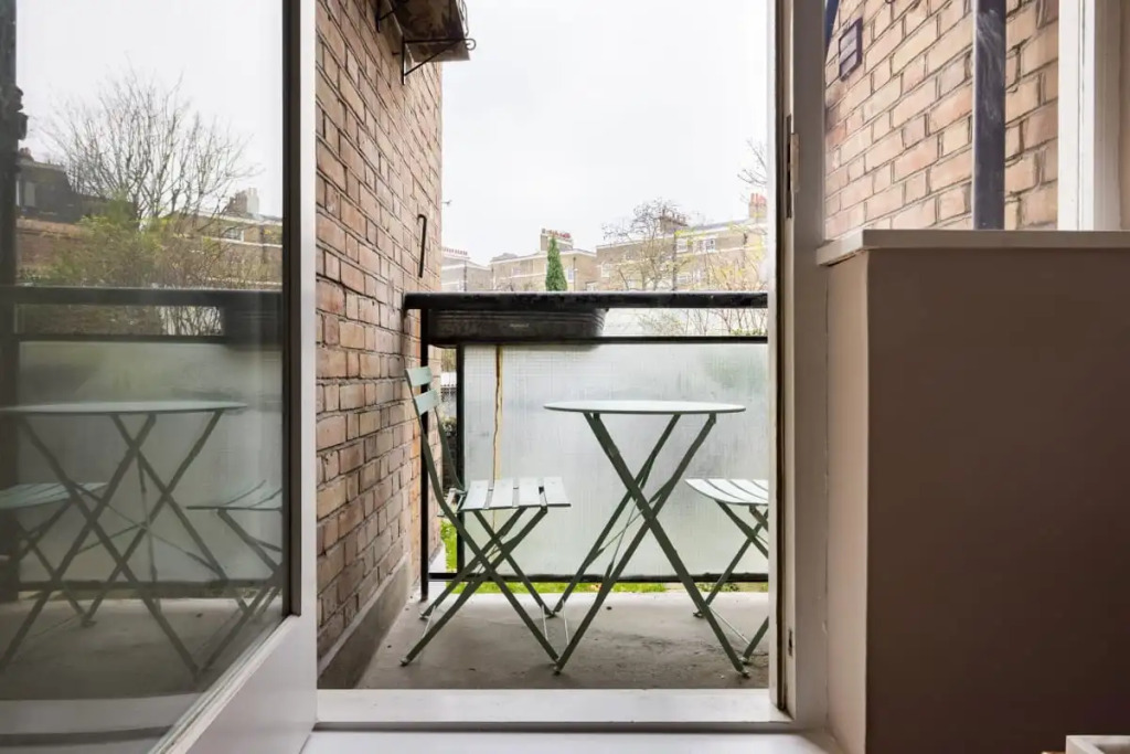 The Stephens Terrace Escape - Lovely 1BDR Apartment with Balcony