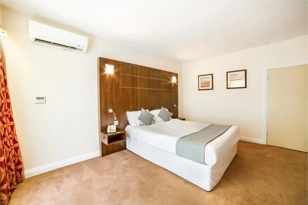The Bridge House Hotel