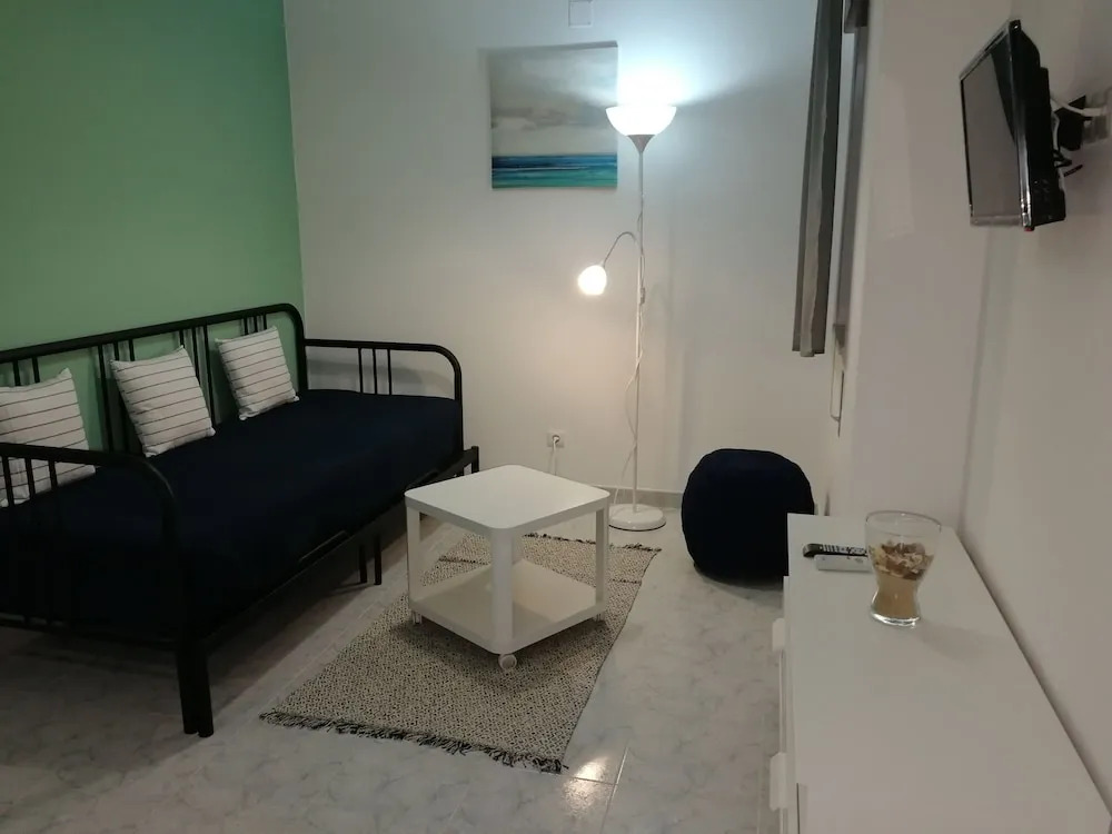 Ocean's 7 - Lagos Guest House