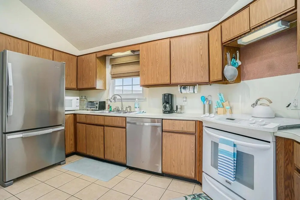 Experience Dolphin Cove Canal House in Freeport