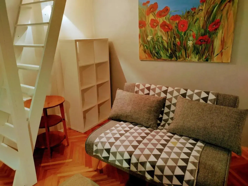 Isola Studio Rosa