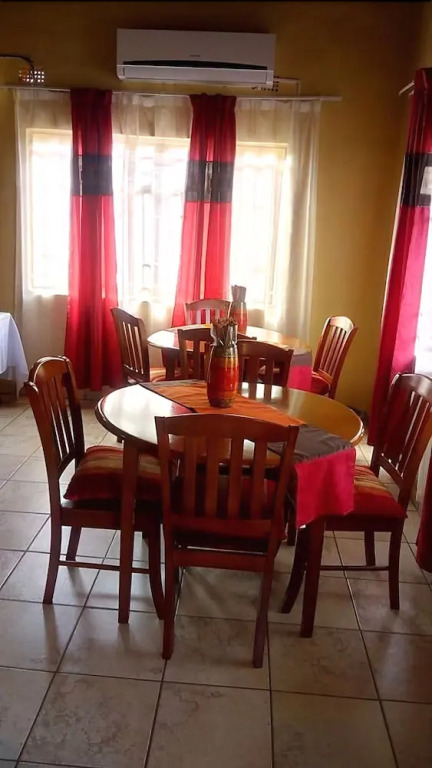Thulamela Guest House Mahalapye