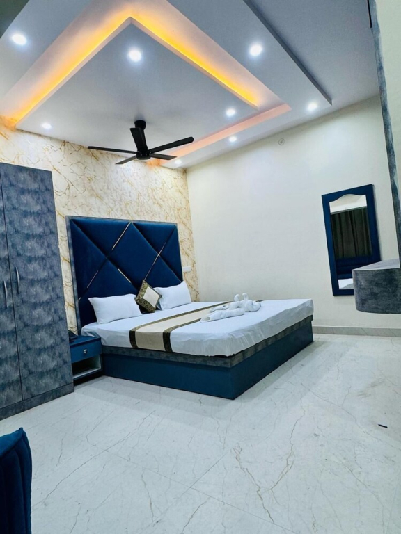 KashVi Hotels