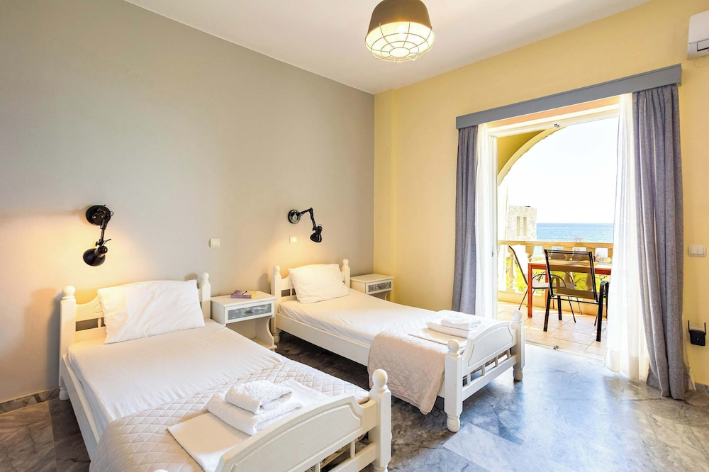 Beachfront Nest Memi Koroni-seaheaven House A3