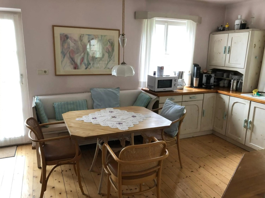 Haus mit Sauna und privatem Badeteich in Anif bei Salzburg