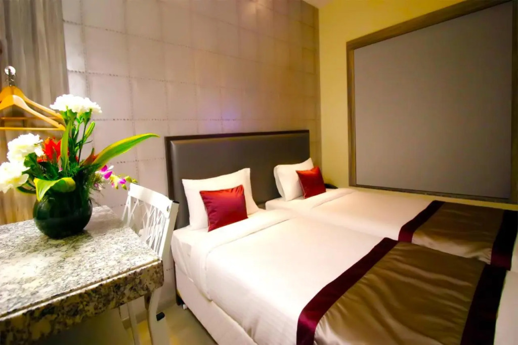 7 Apple Hotel, Vadodara