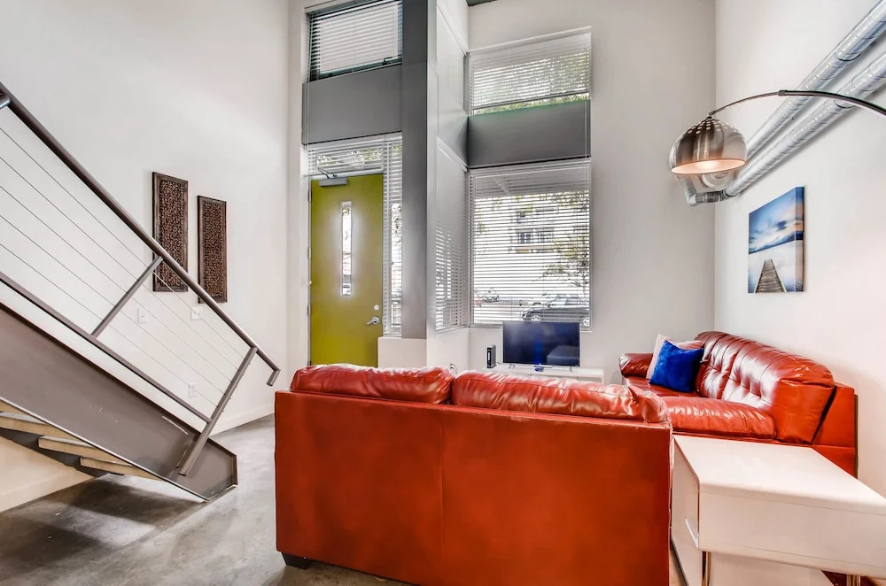 Trendy Loft Incredible Urban Oasis
