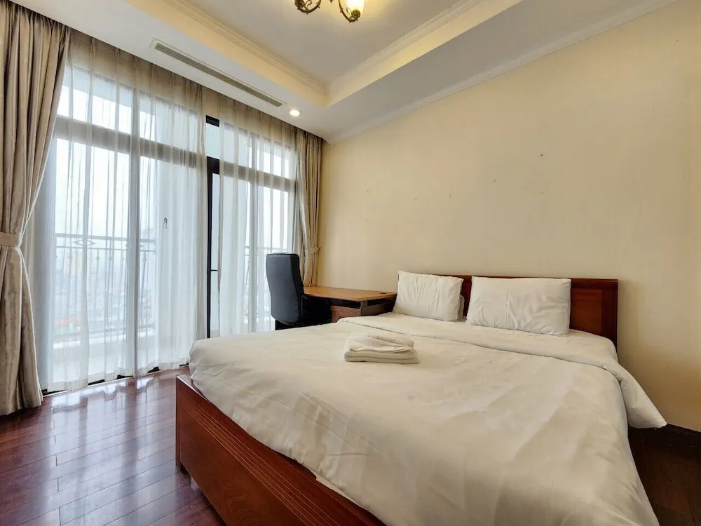 Vinhomes Royal City Luxury Apartment 2 Br