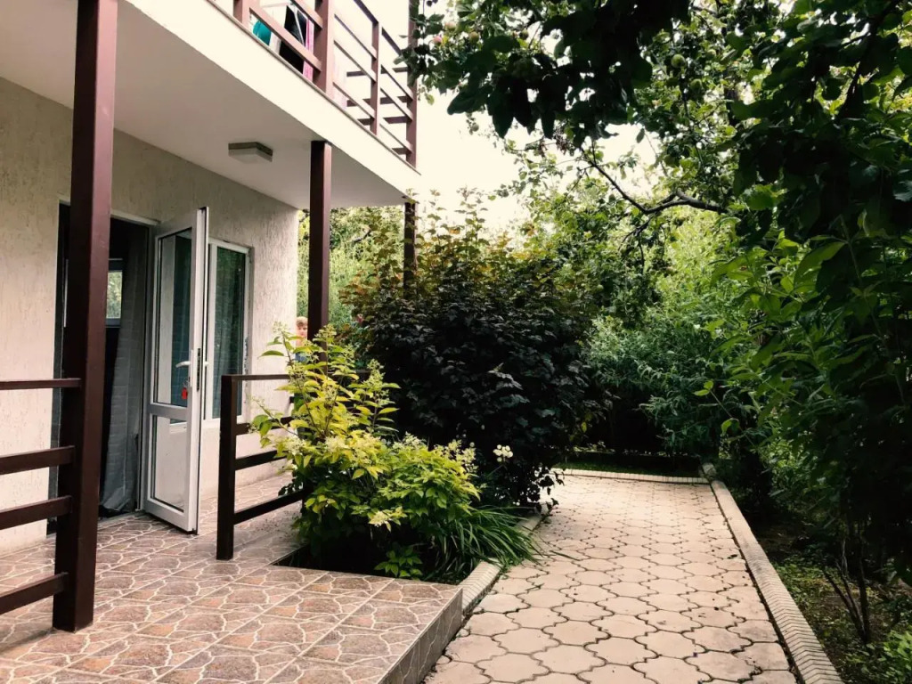 Guest House LETO