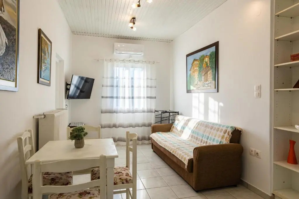 Seashell Cottage A Seaside Charm near Kyparissia
