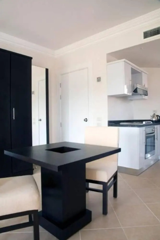 Designer Studio With Amazing Views of the Red Sea!
