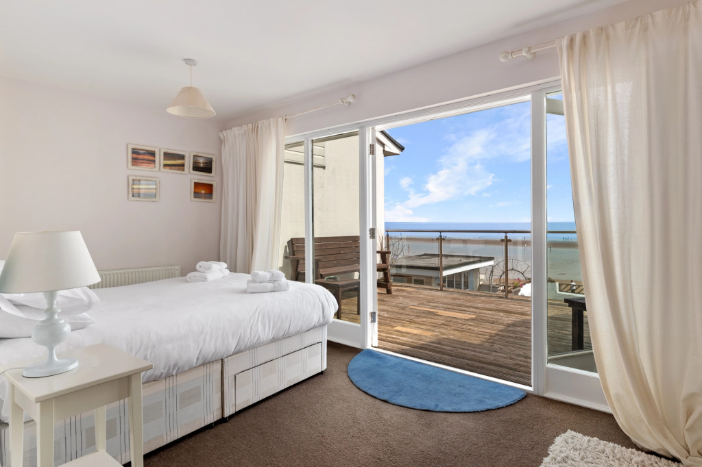 Kilmore - Beach Front House, Direct Beach Access, Spectacular Sea Views