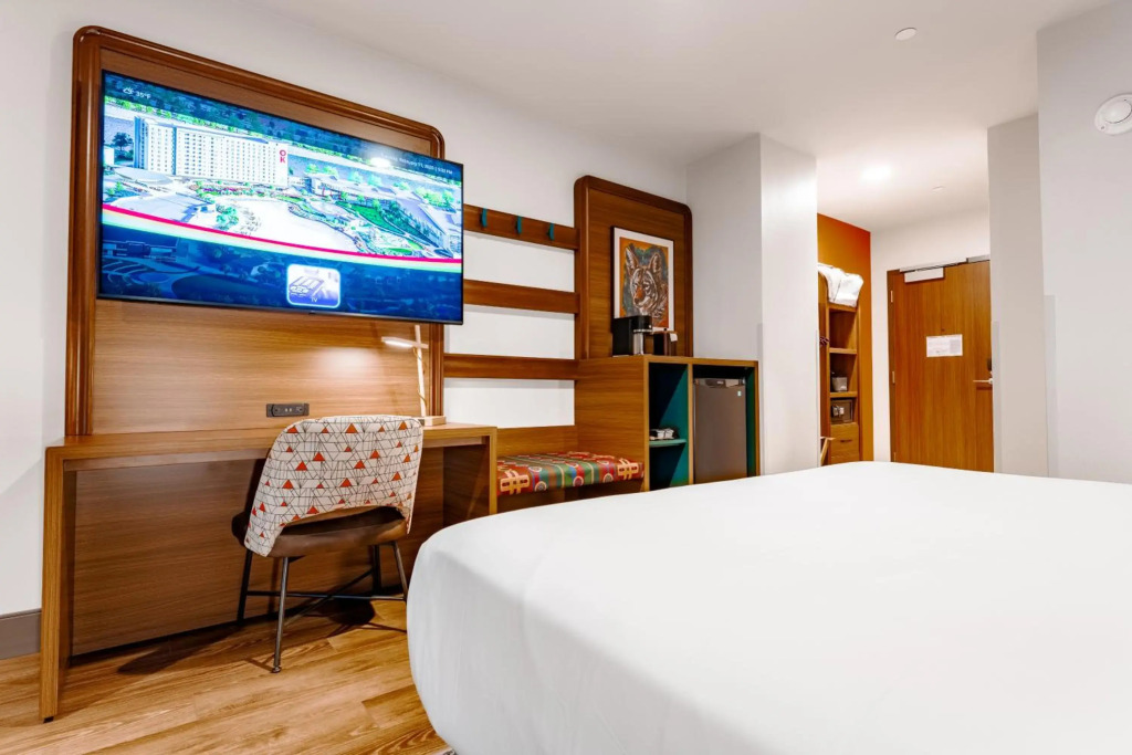 OKANA Resort and Indoor Waterpark