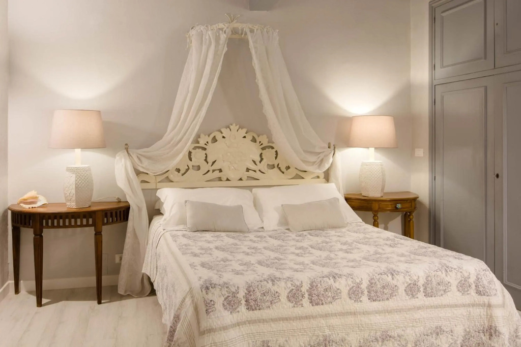 Elegant & stylish apartment city center