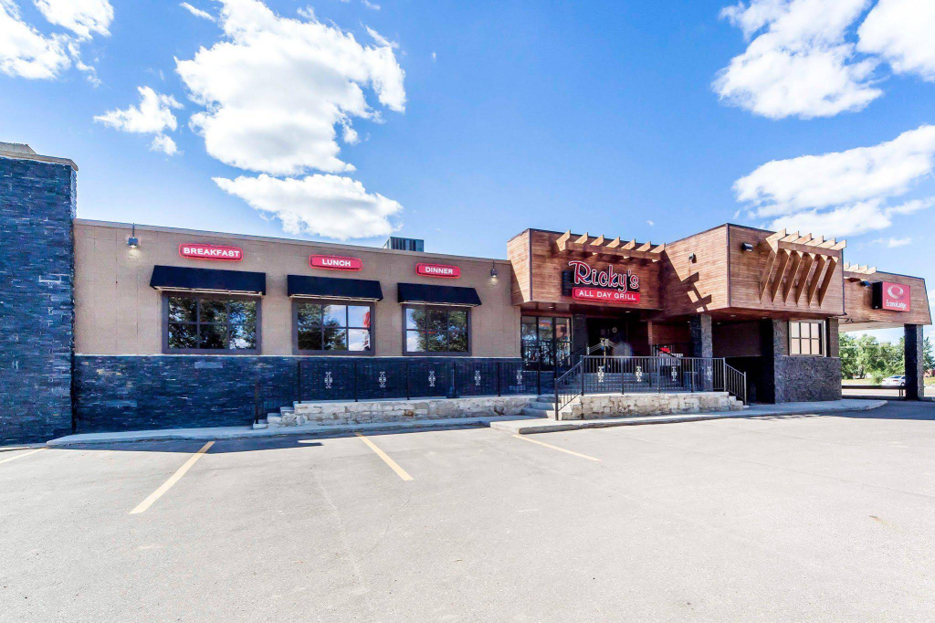Motel 6 Brooks AB