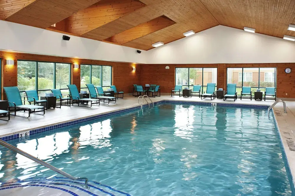 Hawthorn Suites By Wyndham Ann